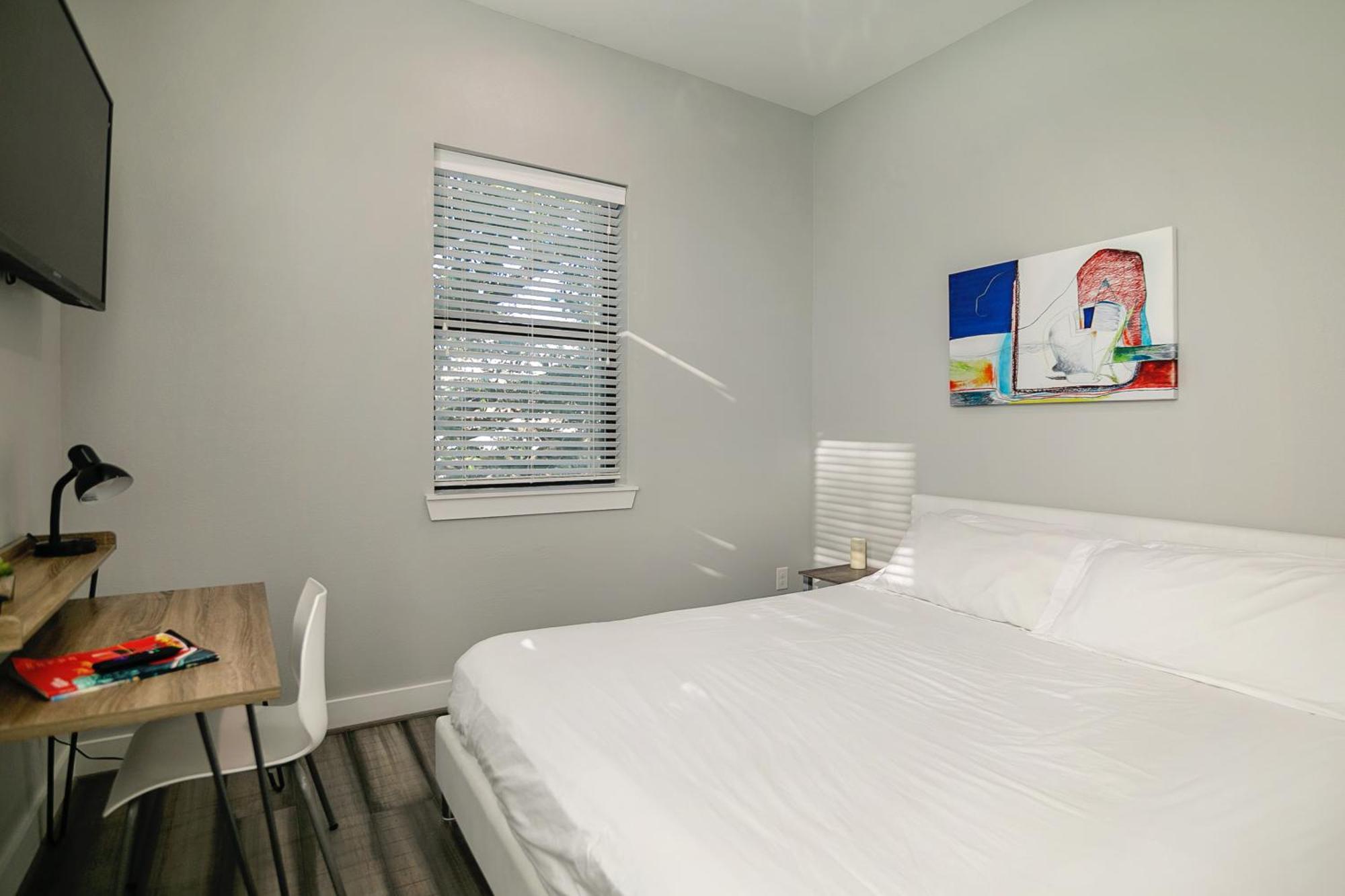 Montrose Guesthouse Suites By Dunyha Houston Zewnętrze zdjęcie