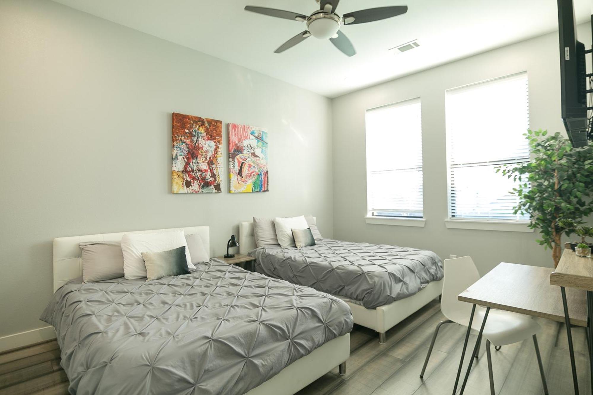Montrose Guesthouse Suites By Dunyha Houston Zewnętrze zdjęcie