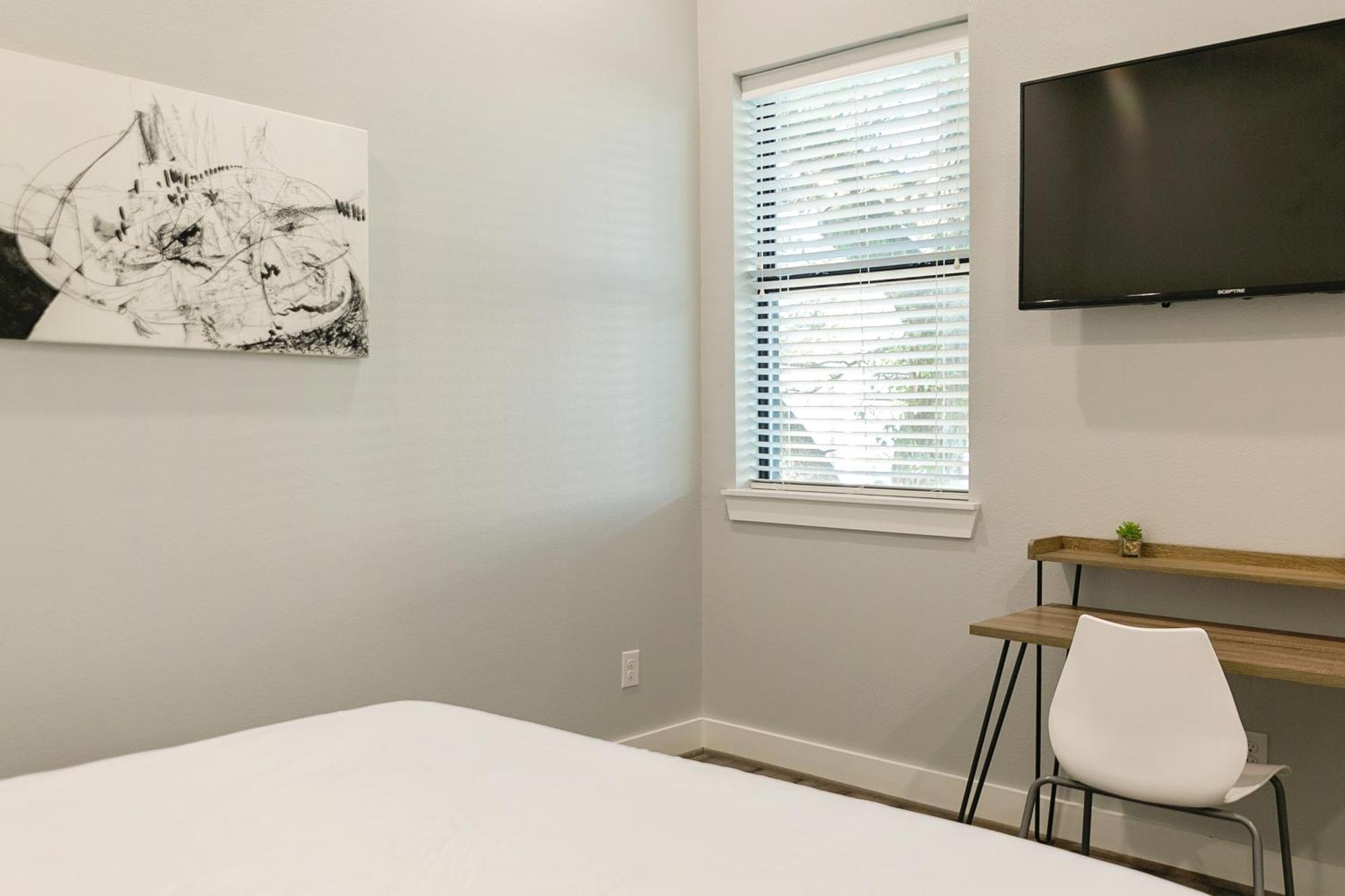 Montrose Guesthouse Suites By Dunyha Houston Zewnętrze zdjęcie