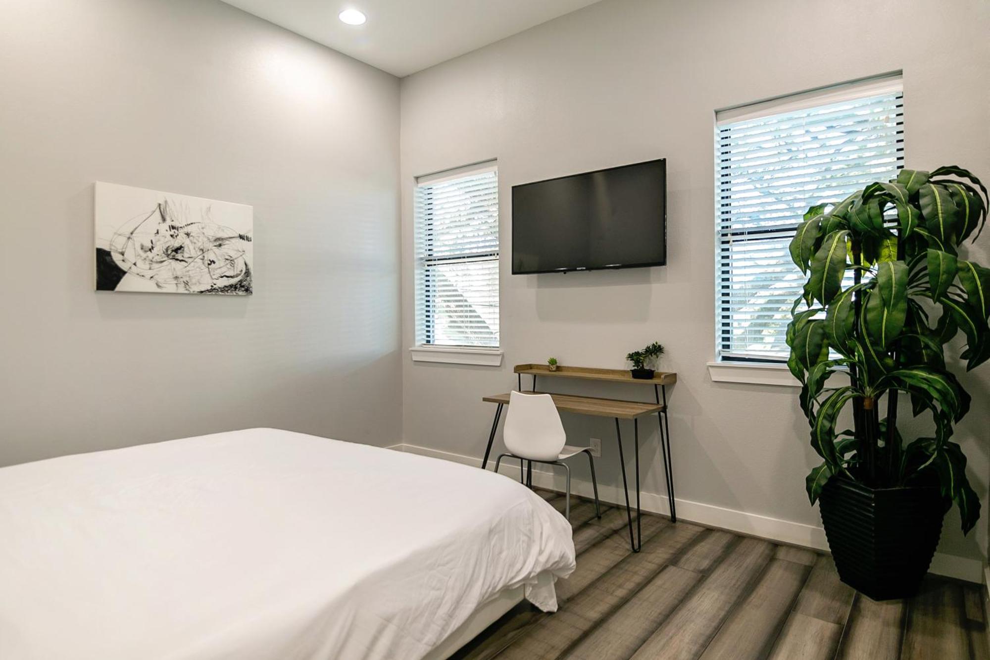 Montrose Guesthouse Suites By Dunyha Houston Zewnętrze zdjęcie
